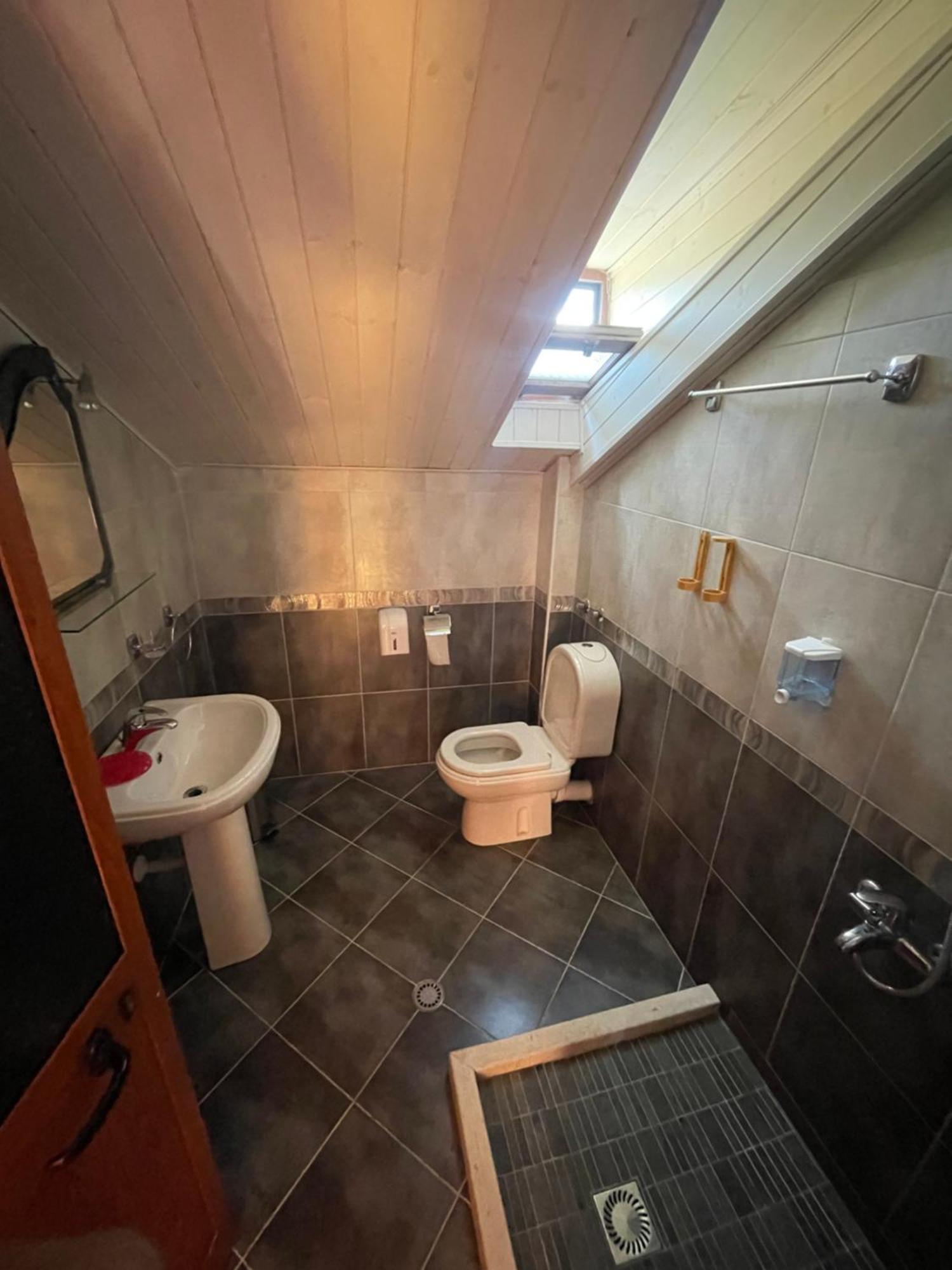 Lura Hotel Fushe-Lure Luaran gambar