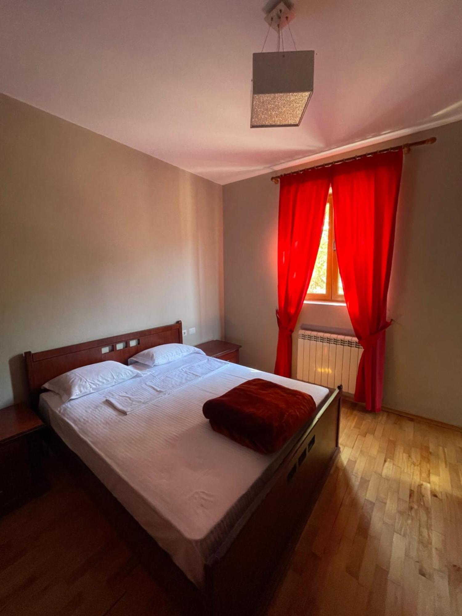Lura Hotel Fushe-Lure Luaran gambar