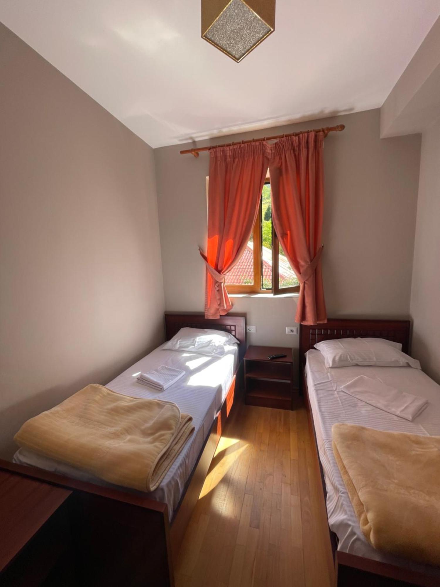 Lura Hotel Fushe-Lure Luaran gambar