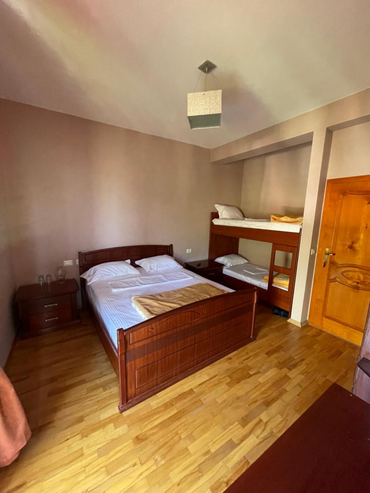 Lura Hotel Fushe-Lure Luaran gambar